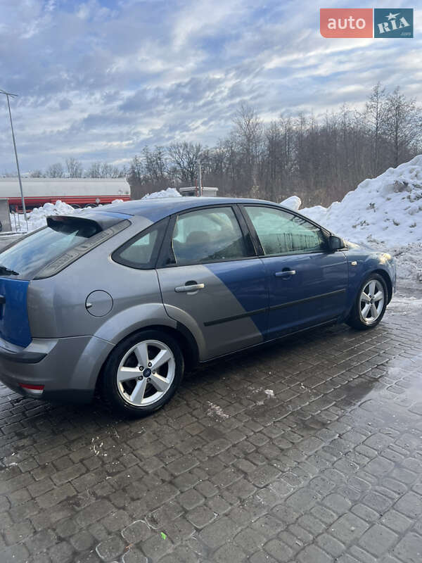 Хэтчбек Ford Focus 2005 в Львове