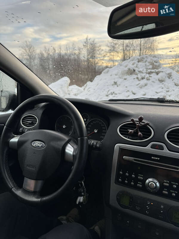 Хэтчбек Ford Focus 2005 в Львове