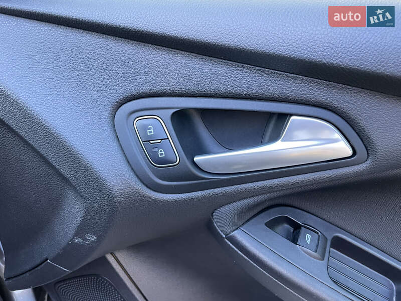 Седан Ford Focus 2017 в Ужгороде