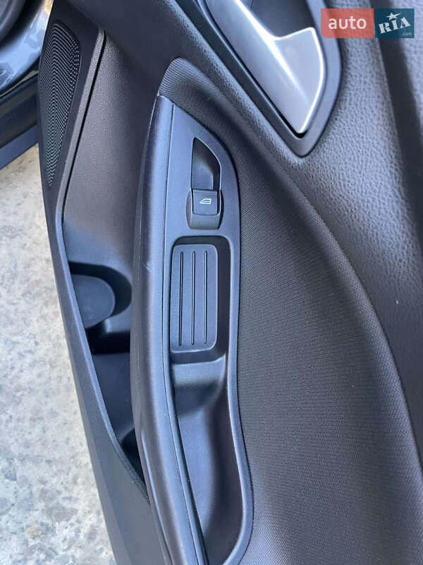 Седан Ford Focus 2017 в Ужгороде