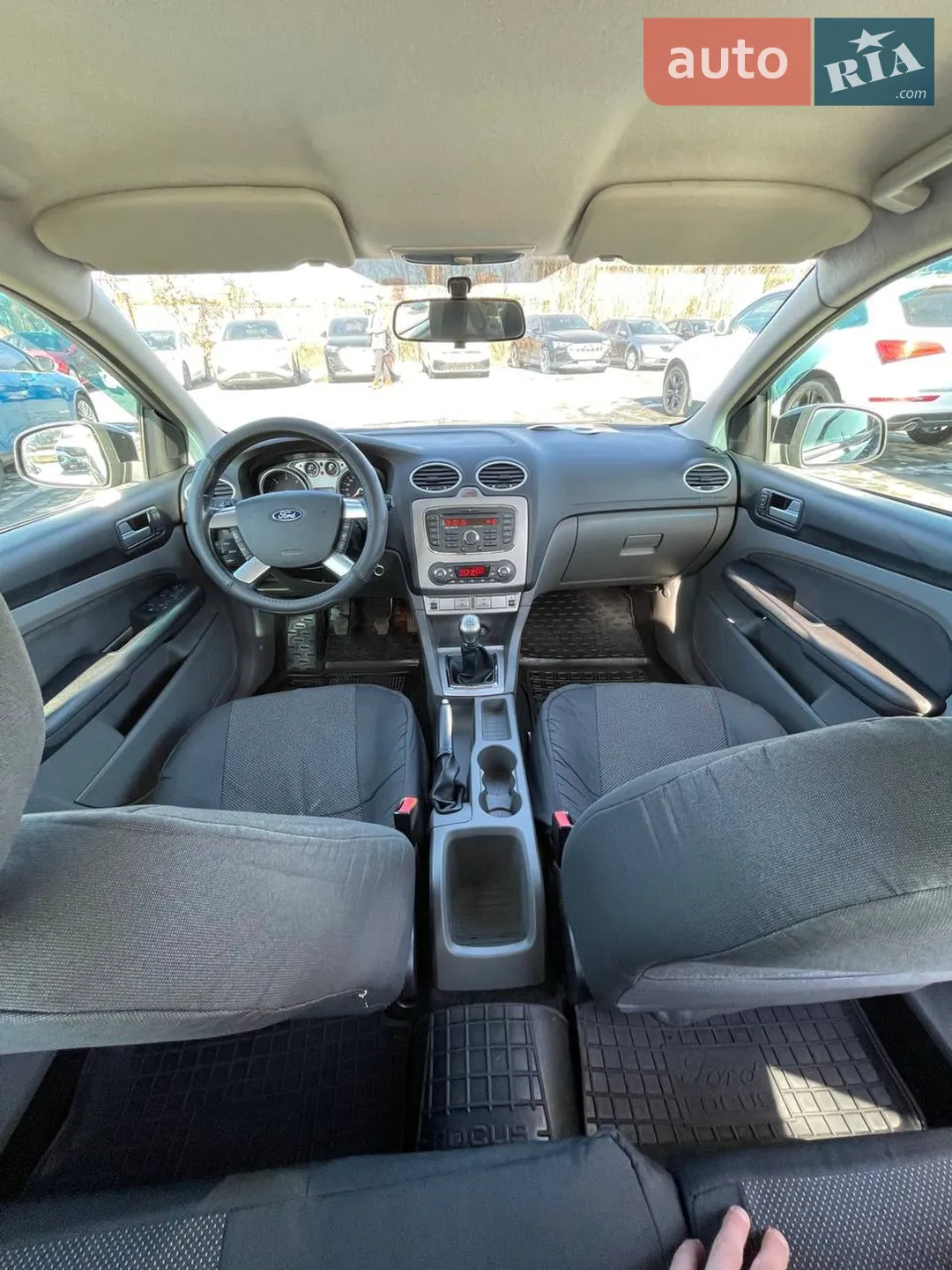2010 Ford Focus - мініатюра 25