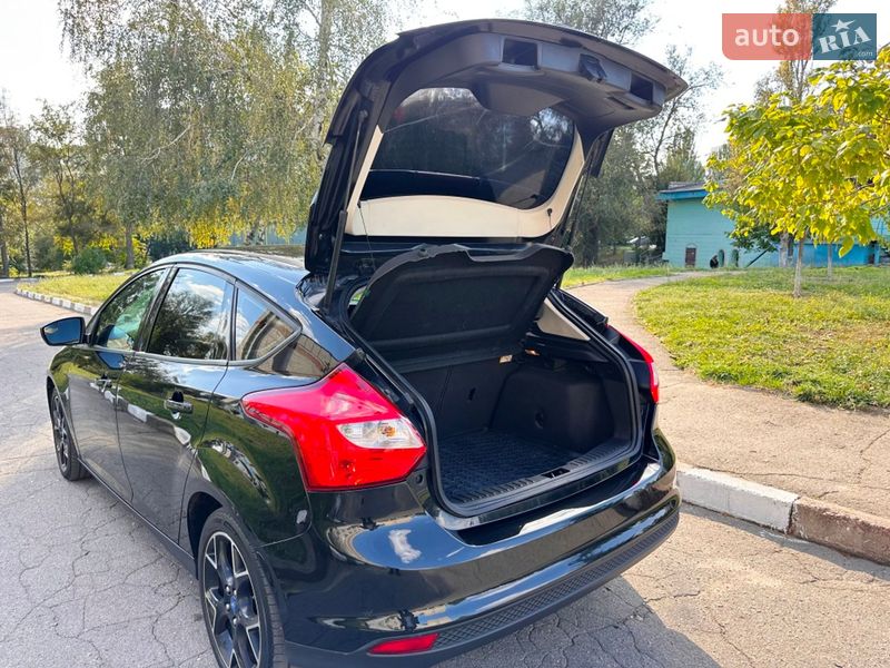 Хэтчбек Ford Focus 2012 в Запорожье