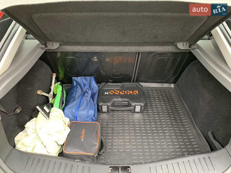 Хетчбек Ford Focus 2011 в Дніпрі