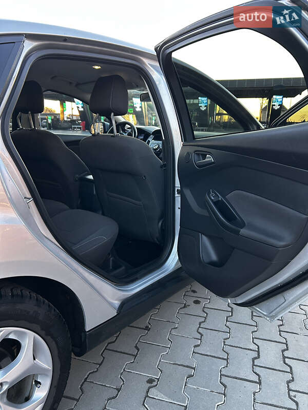 Седан Ford Focus 2011 в Луцке