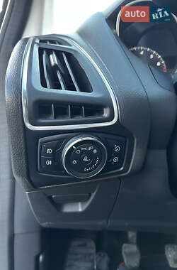 Седан Ford Focus 2011 в Луцке