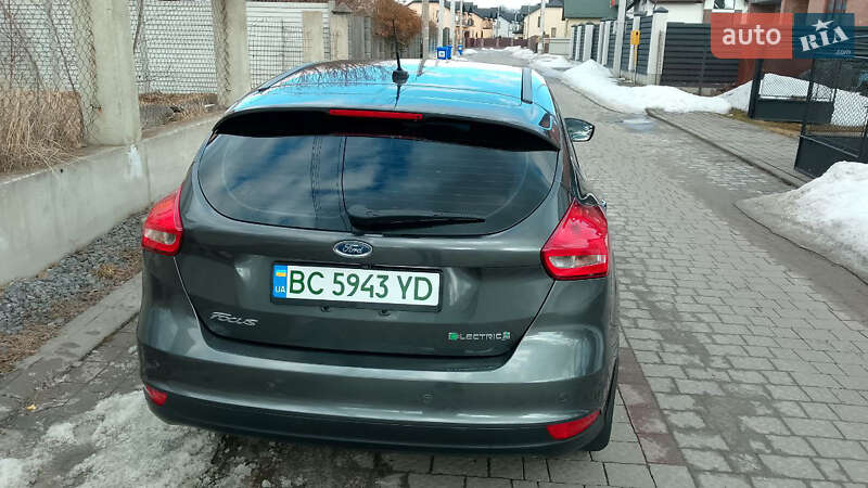 Хэтчбек Ford Focus 2017 в Львове