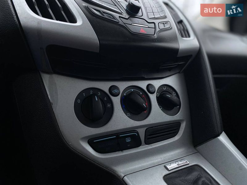 Седан Ford Focus 2014 в Киеве фото 33 Седан Ford Focus 2014 в Киеве