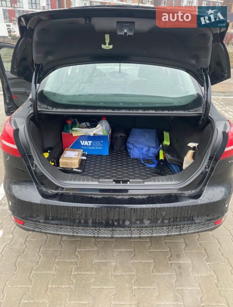 Седан Ford Focus 2016 в Крюківщині