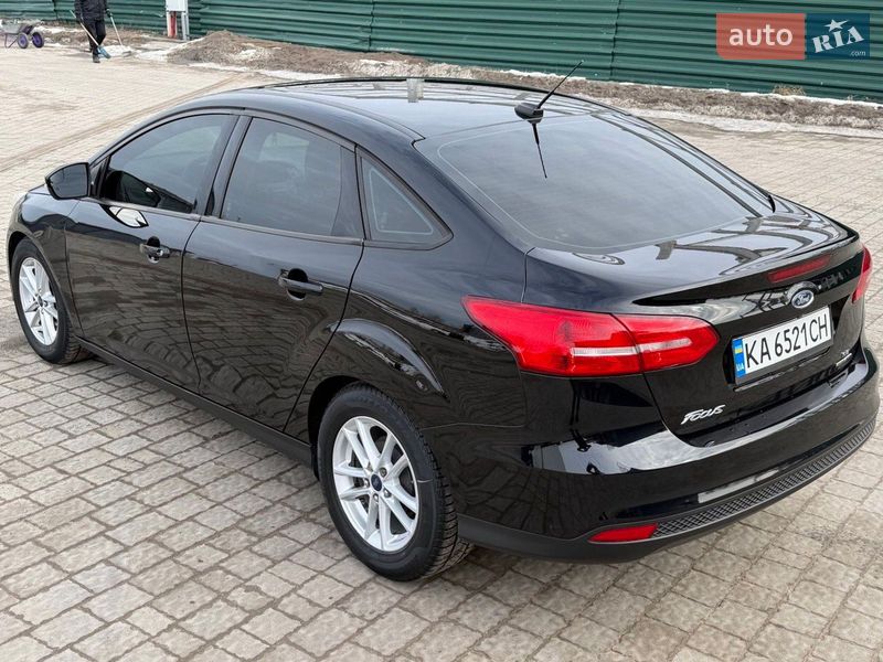 Седан Ford Focus 2015 в Бучі
