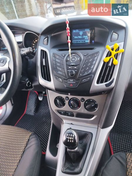 Универсал Ford Focus 2011 в Надворной