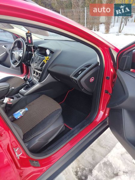 Универсал Ford Focus 2011 в Надворной