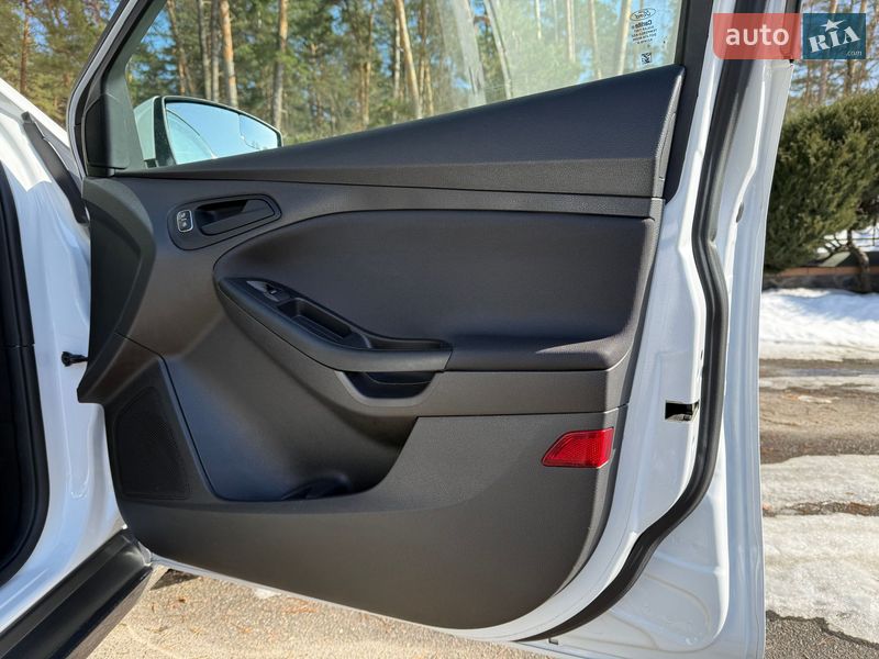 Седан Ford Focus 2018 в Лебедине