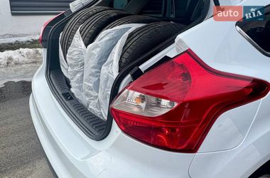 Хэтчбек Ford Focus 2013 в Вышгороде