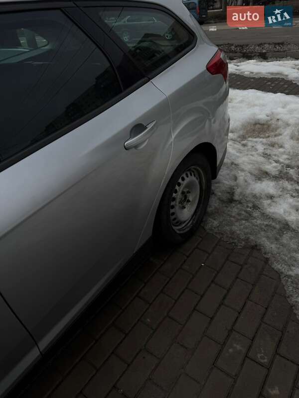 Універсал Ford Focus 2011 в Івано-Франківську