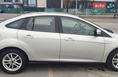 Седан Ford Focus 2016 в Киеве