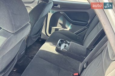 Седан Ford Focus 2005 в Великих Мостах