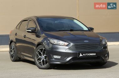 Седан Ford Focus 2016 в Киеве