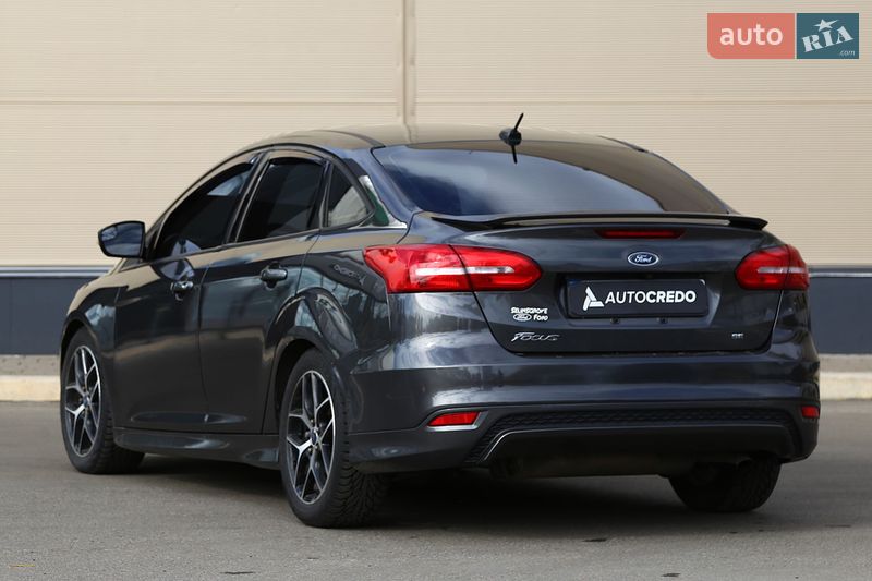 Седан Ford Focus 2016 в Киеве