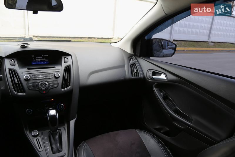 Седан Ford Focus 2016 в Киеве
