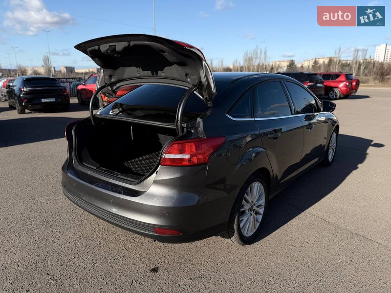 Седан Ford Focus 2015 в Кривому Розі