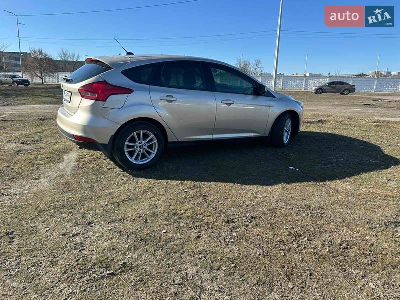 Хэтчбек Ford Focus 2017 в Киеве