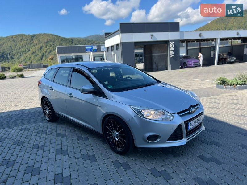 Универсал Ford Focus 2012 в Хусте