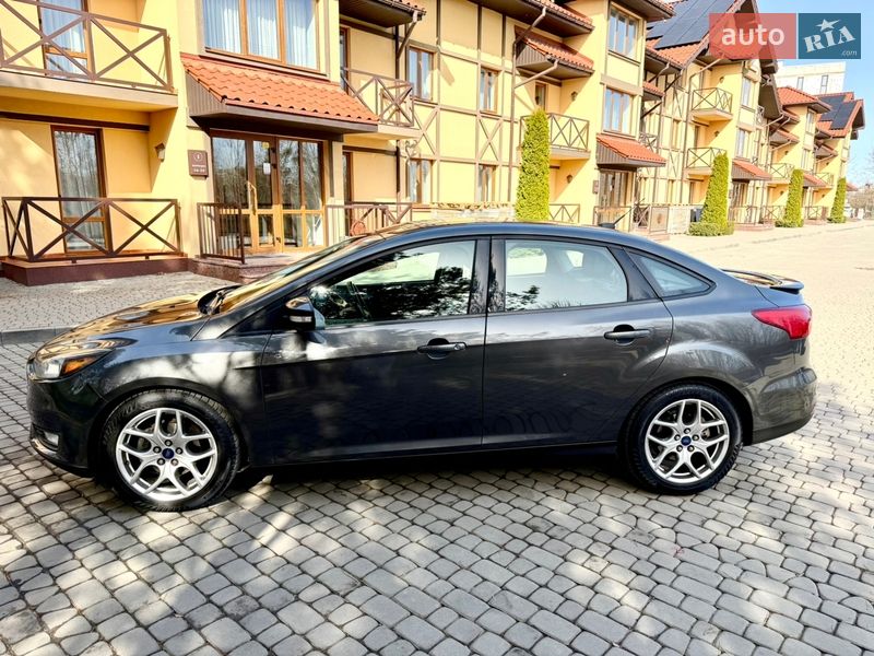 Седан Ford Focus 2015 в Луцке