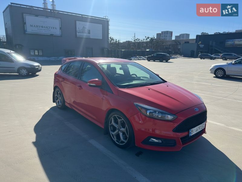 Хетчбек Ford Focus 2016 в Києві