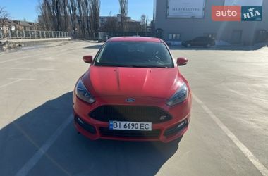 Хэтчбек Ford Focus 2016 в Киеве
