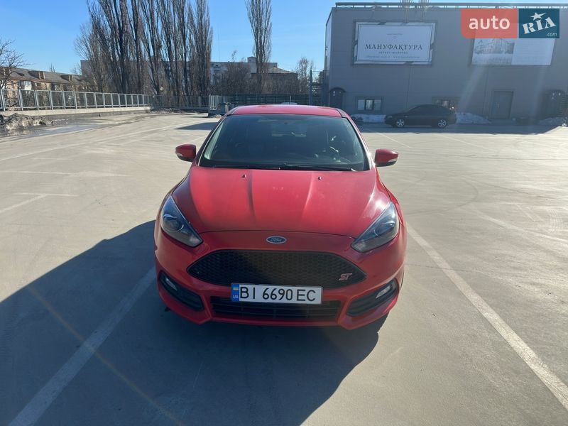 Хетчбек Ford Focus 2016 в Києві