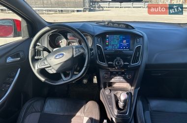 Хэтчбек Ford Focus 2016 в Киеве