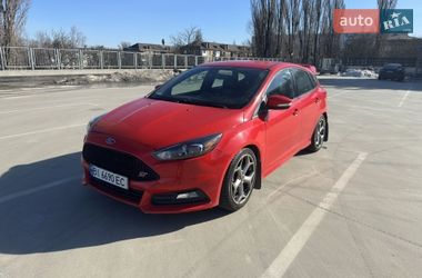 Хэтчбек Ford Focus 2016 в Киеве
