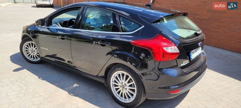 Хэтчбек Ford Focus 2013 в Сумах