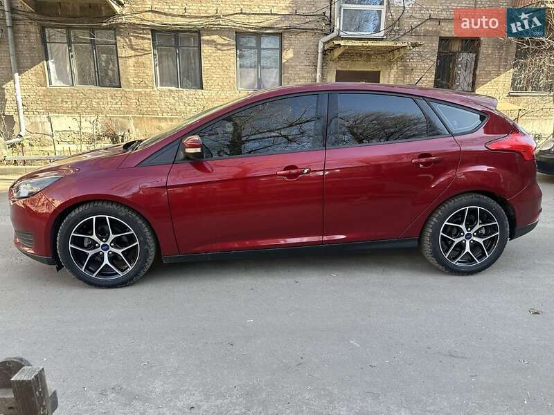 Хэтчбек Ford Focus 2017 в Днепре