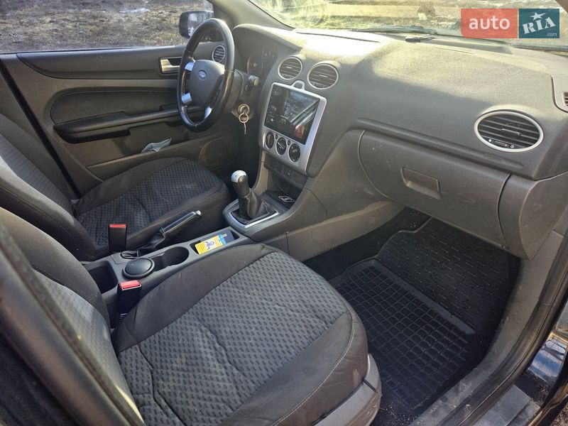 Седан Ford Focus 2006 в Светловодске