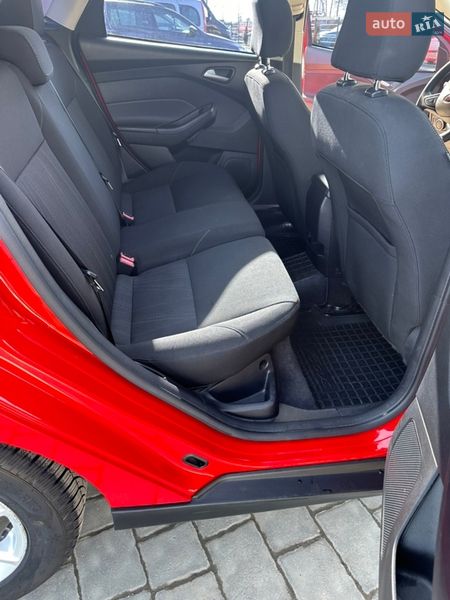 Хетчбек Ford Focus 2015 в Івано-Франківську