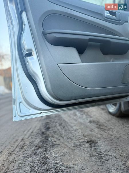 Седан Ford Focus 2008 в Лебедині