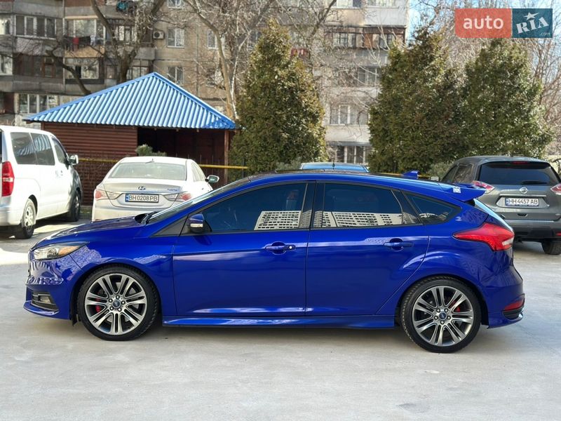 Хэтчбек Ford Focus 2015 в Одессе