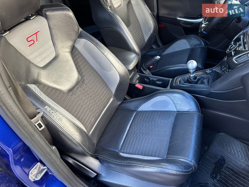 Хэтчбек Ford Focus 2015 в Одессе