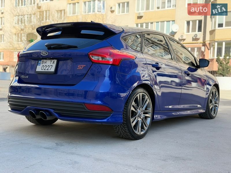 Хэтчбек Ford Focus 2015 в Одессе