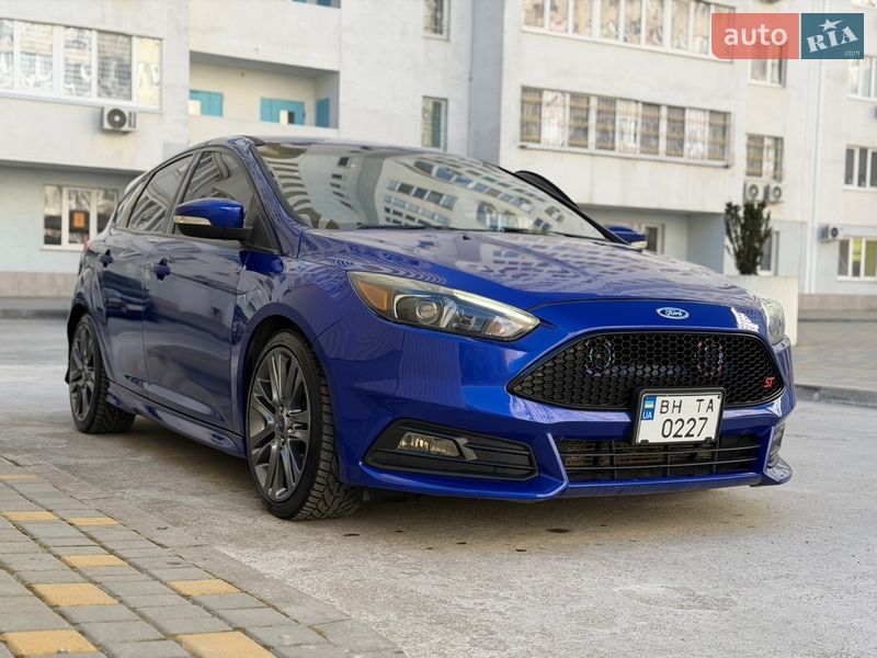 Хэтчбек Ford Focus 2015 в Одессе