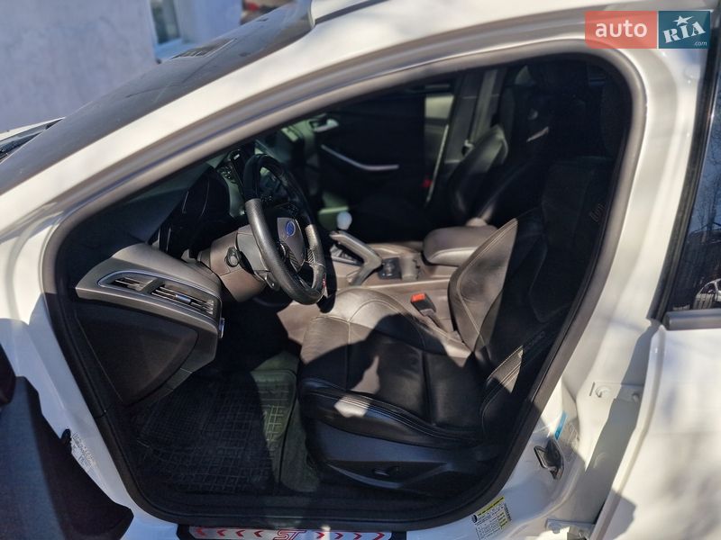 Хэтчбек Ford Focus 2013 в Одессе