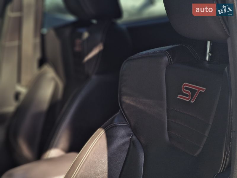 Хэтчбек Ford Focus 2013 в Одессе