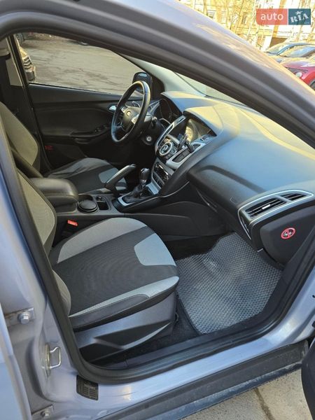 Хэтчбек Ford Focus 2013 в Киеве