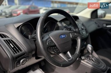 Хэтчбек Ford Focus 2015 в Львове