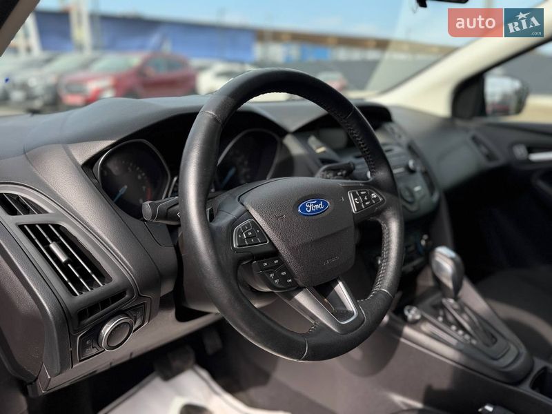 Хетчбек Ford Focus 2015 в Львові