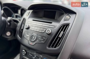 Хэтчбек Ford Focus 2015 в Львове