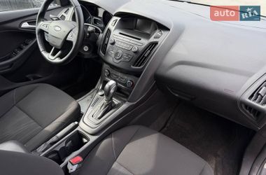 Хэтчбек Ford Focus 2015 в Львове
