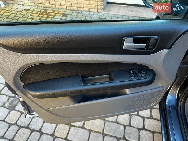 Хетчбек Ford Focus 2008 в Луцьку