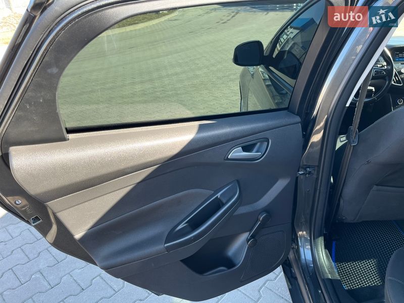 Хетчбек Ford Focus 2017 в Житомирі